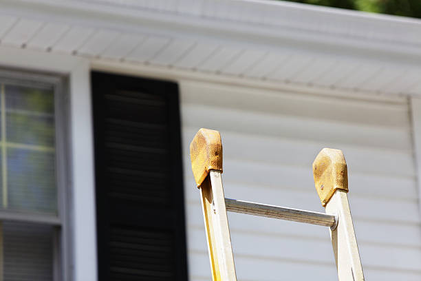 Shed Removal in South Carthage, TN